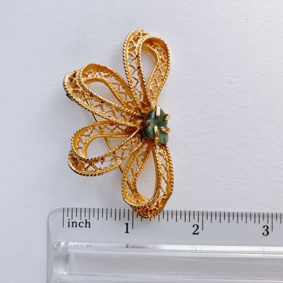 VTG Mid Century Bow Brooch Gold Filigree Green Cabochon Stone 1960s Jewelry - Picture 9 of 10